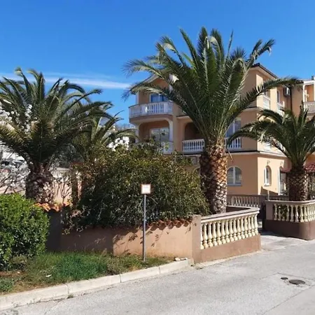 Canaria 2 By Interhome * プーラ