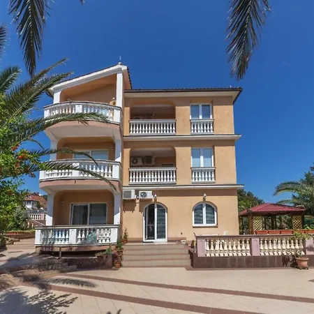Canaria 2 By Interhome