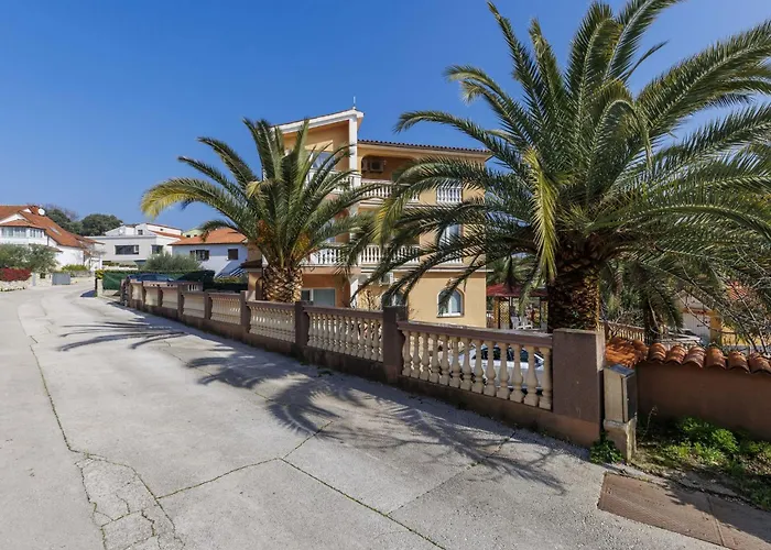 Canaria 2 By Interhome Appartamento Pola